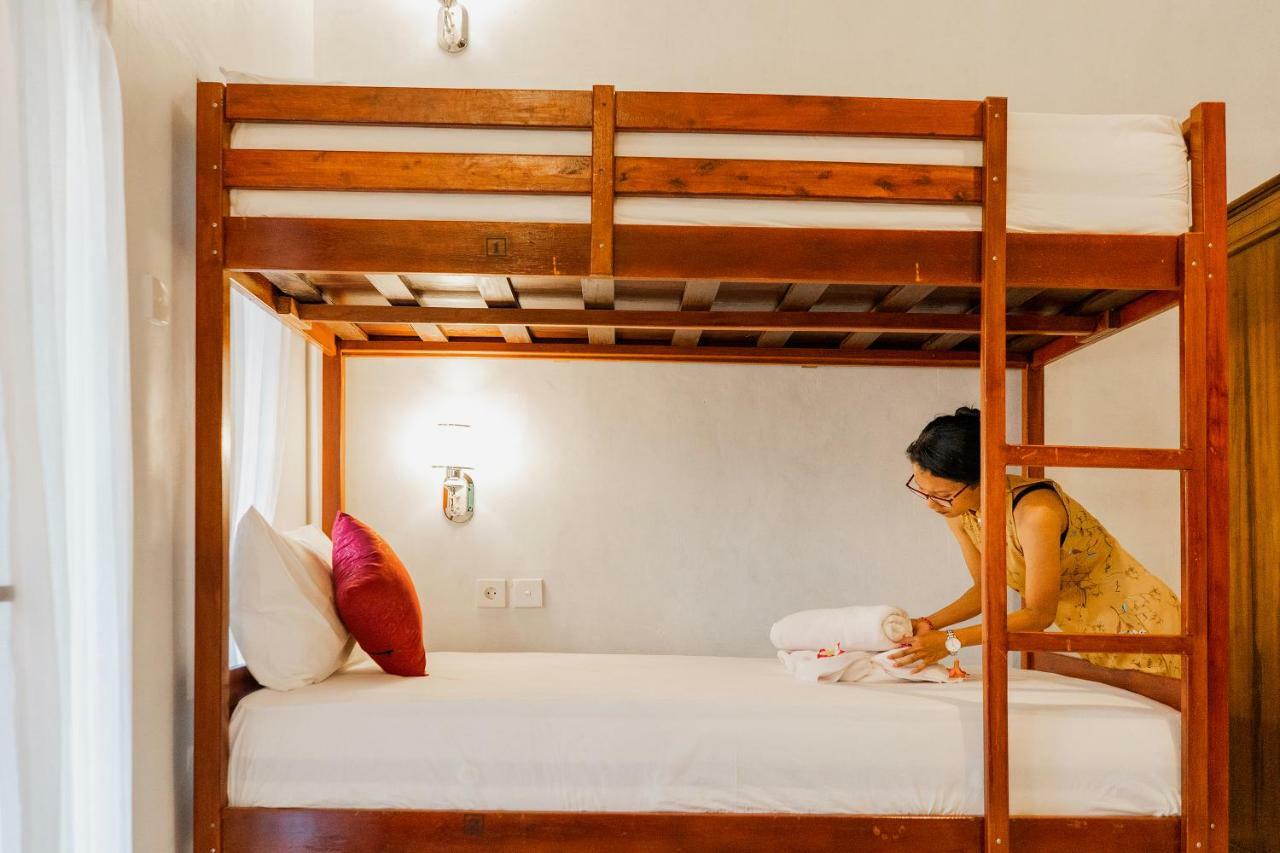 Kamasanti Hostel Toyapakeh Dış mekan fotoğraf